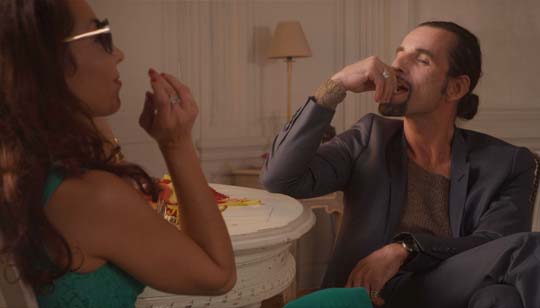 L'autre côté du miroir - long-métrage d'aurélien réal avec Camélia Montassere et Didier Gallon